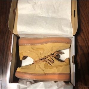 NIKE Air Force 1 LV8 3 Grade school